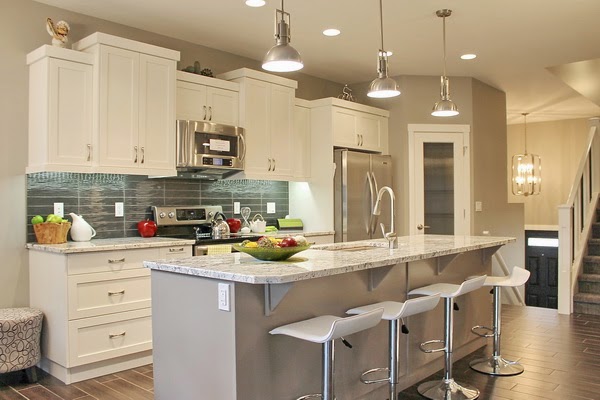 Somerset Homes | 19 Firdale Rd, Sylvan Lake, AB T4S 2M6, Canada | Phone: (403) 872-9776
