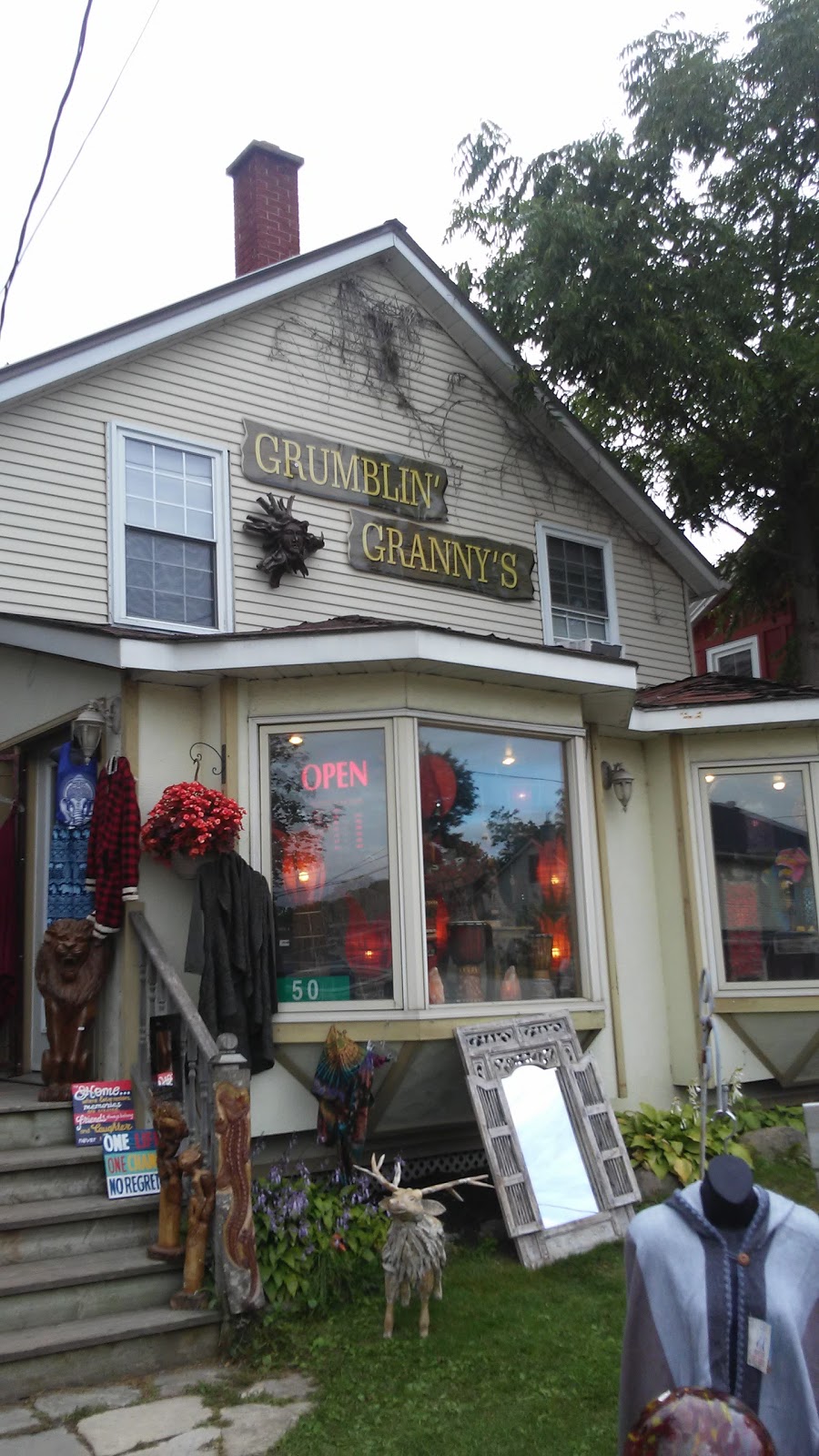 Grumblin Grannys | 50 Main St N, Campbellville, ON L0P 1B0, Canada | Phone: (905) 854-2200