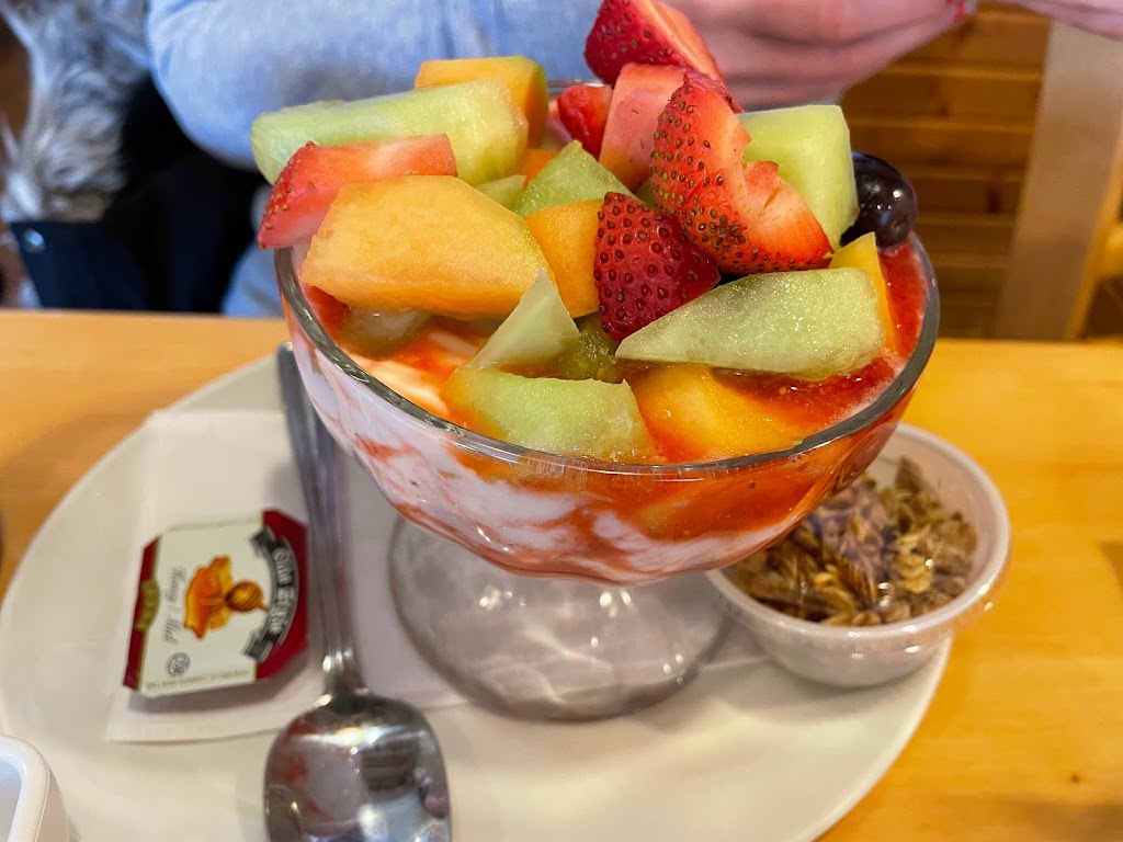 Sunset Grill | 509 Bayfield St, Barrie, ON L4M 4Z8, Canada | Phone: (705) 734-3553