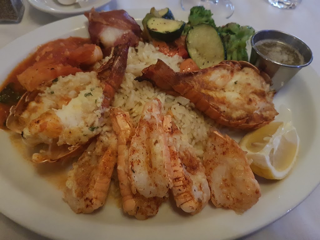 Restaurant Casa Mare Enrg | 15714 Boul de Pierrefonds, Pierrefonds, QC H9H 3P6, Canada | Phone: (514) 626-7202