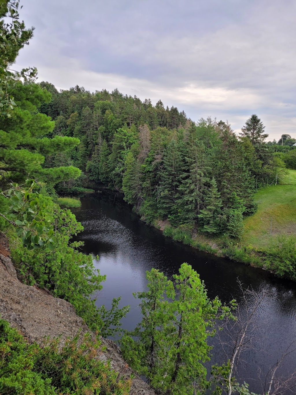 Sentier Sept-Chutes | 991 Rte Centrale #943, Saint-Pascal, QC G0L 3Y0, Canada | Phone: (418) 492-2312