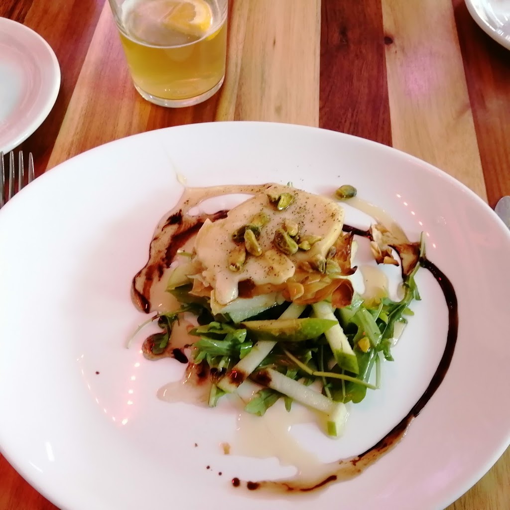 LOrange Bistro | 29 Rue Ambroise Fafard, Baie-Saint-Paul, QC G3Z 2J2, Canada | Phone: (418) 240-1197