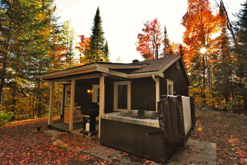 Chalet Spa Le refuge | 2208-F, QC-125, Notre-Dame-de-la-Merci, QC J0T 2A0, Canada | Phone: (877) 560-8060