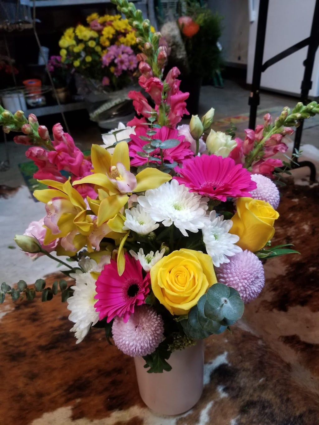 Flowers By May | 123 Carrie Cates Ct #111, North Vancouver, BC V7M 3K7, Canada | Phone: (604) 984-2266