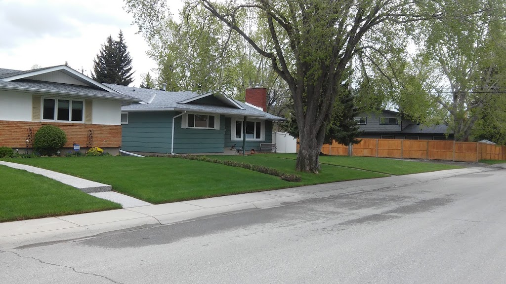 A Place To Remember | 10631 Waneta Crescent SE, Calgary, AB T2J 1J5, Canada | Phone: (403) 819-5733
