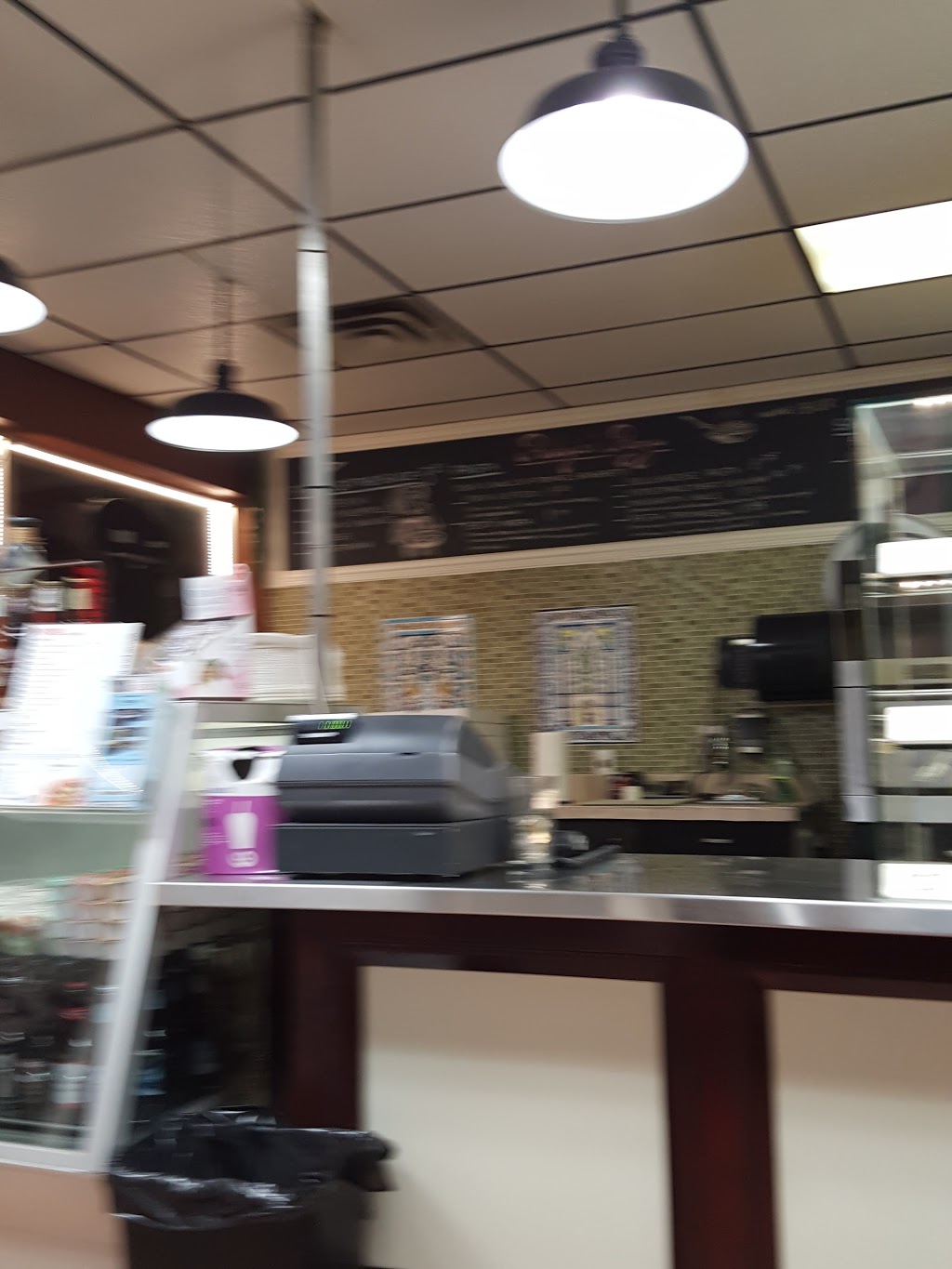 Pudgies Pizza | 6620 Royal Ave, West Vancouver, BC V7W 2B9, Canada | Phone: (604) 921-6866