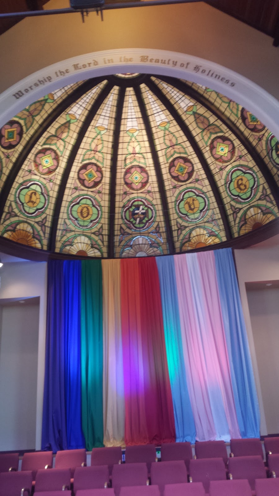 Oak Bay United Church | 1355 Mitchell St, Victoria, BC V8S 4P9, Canada | Phone: (250) 598-5021