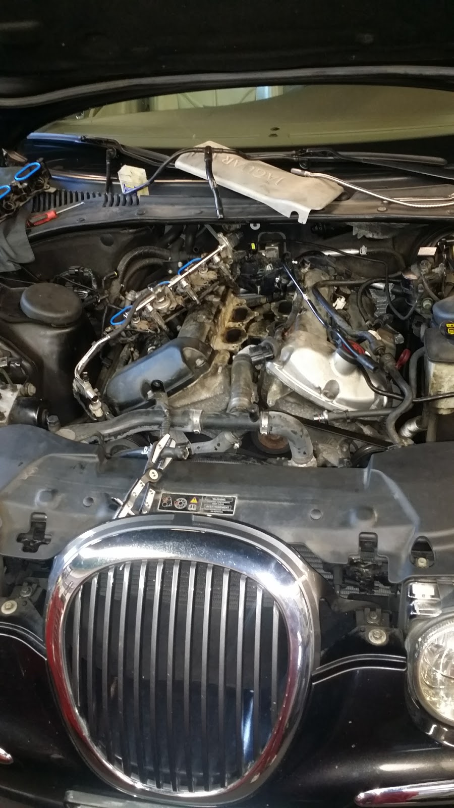 Oakville Import Auto Centre | 2506 Royal Windsor Dr, Oakville, ON L6J 4Z2, Canada | Phone: (905) 842-7674