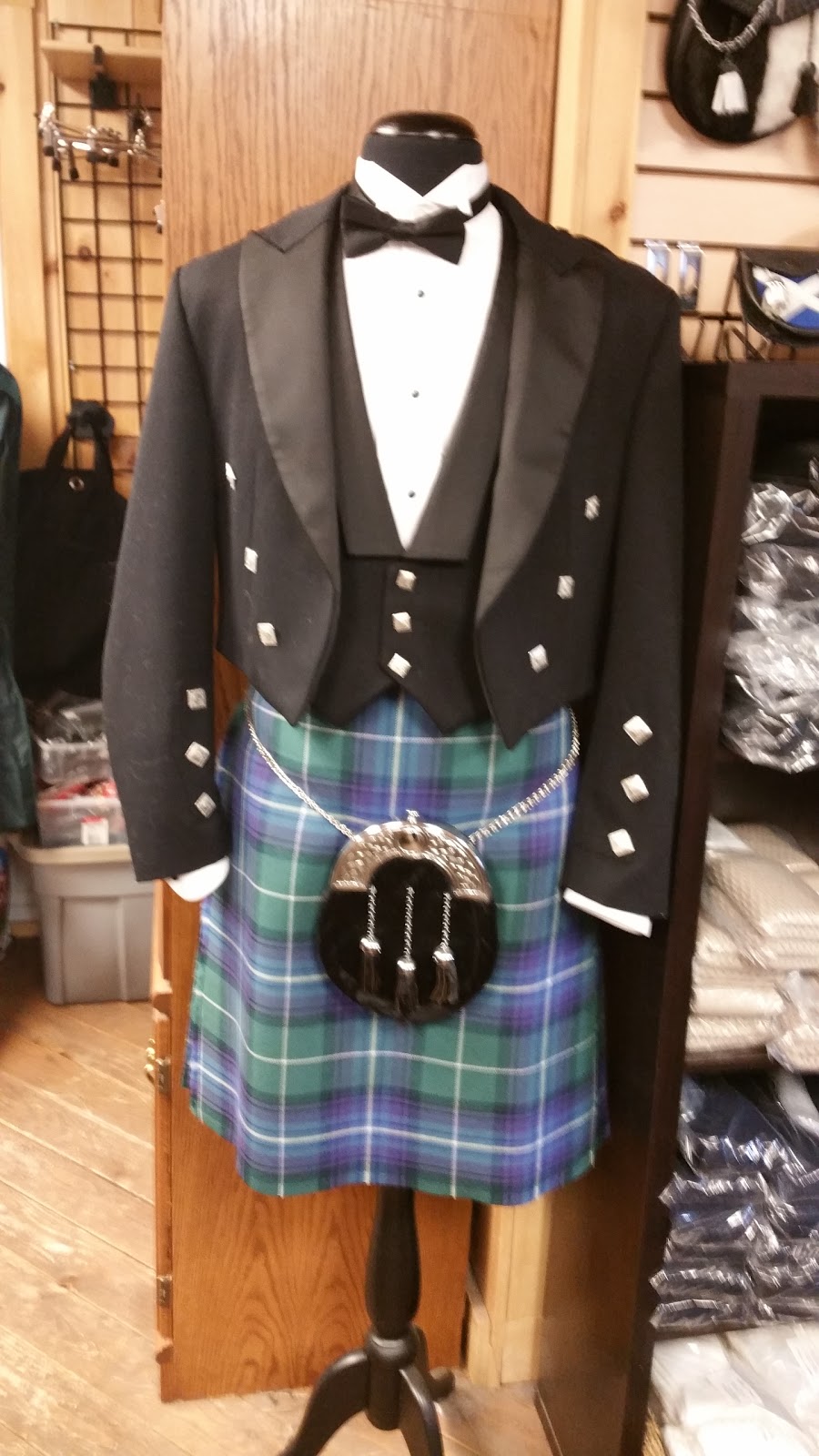 MacLeod Highland Outfitters | 1030 Mapleton Rd, Moncton, NB E1G 2K7, Canada | Phone: (506) 961-0929