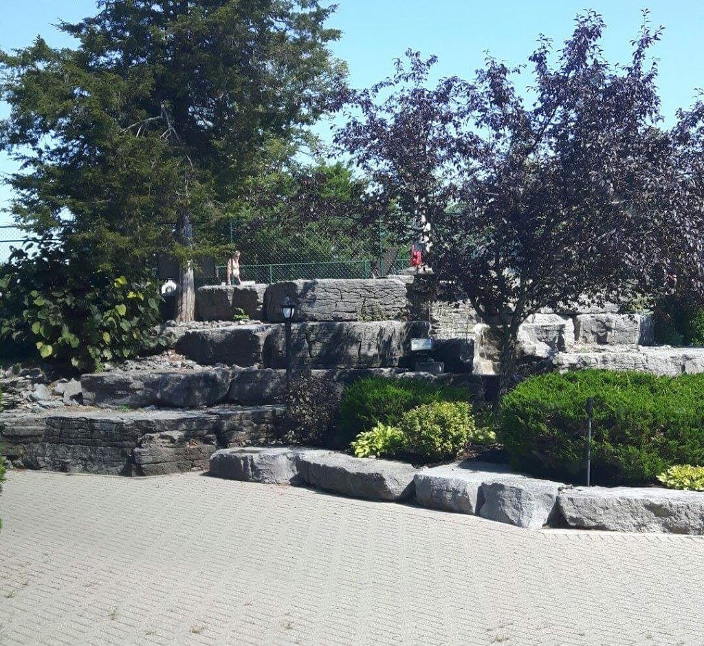 Shore Spa Community Club Inc | 40 Marina Dr, Bobcaygeon, ON K0M 1A0, Canada | Phone: (705) 768-7590