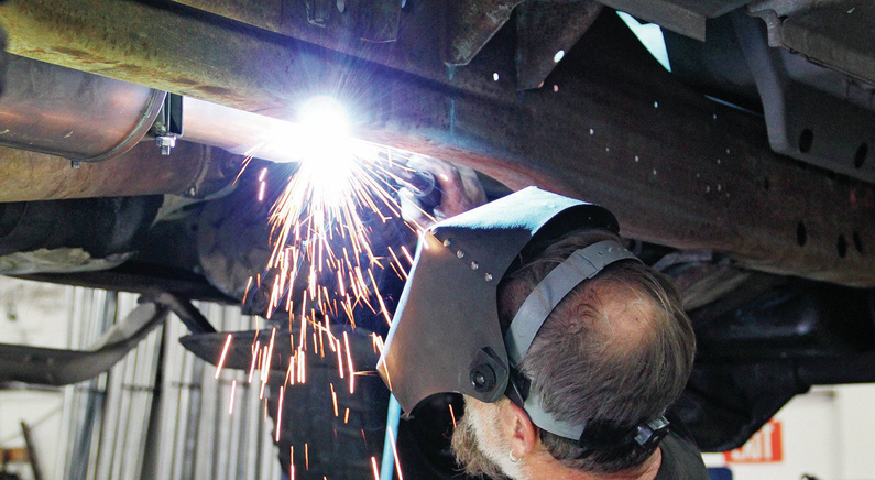 Oakwood Auto Centre | 605 Hwy 7, Oakwood, ON K0M 2M0, Canada | Phone: (249) 702-3006