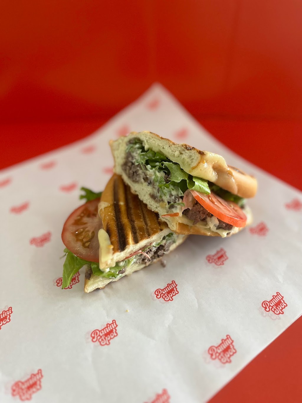Panini spot | 27 Rue Fusey Suite B, Trois-Rivières, QC G8T 2T3, Canada | Phone: (819) 200-9595