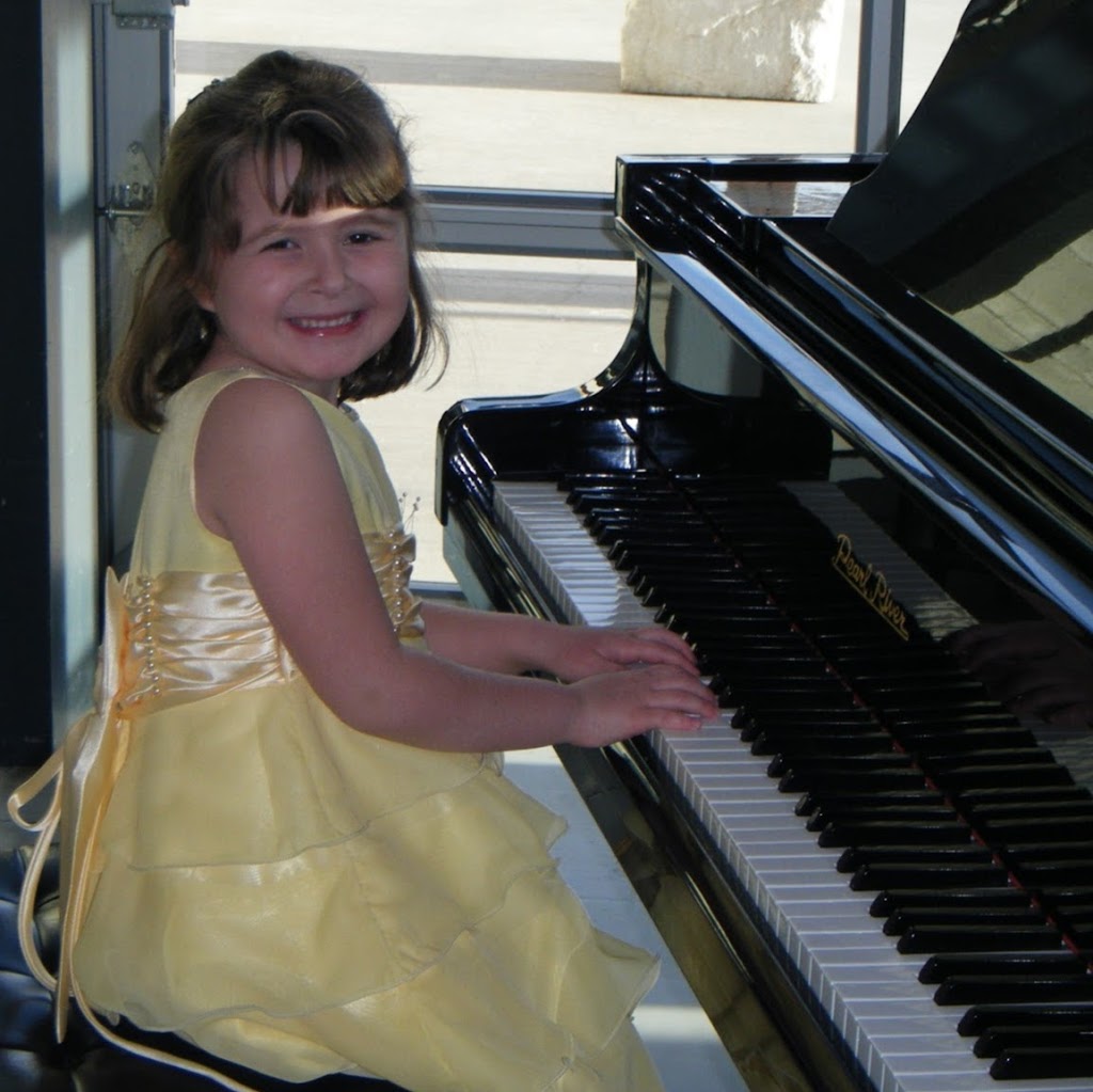 Andrea Brown Piano Studio | 444 Culzean Pl, Port Moody, BC V3H 1E5, Canada | Phone: (604) 813-1252