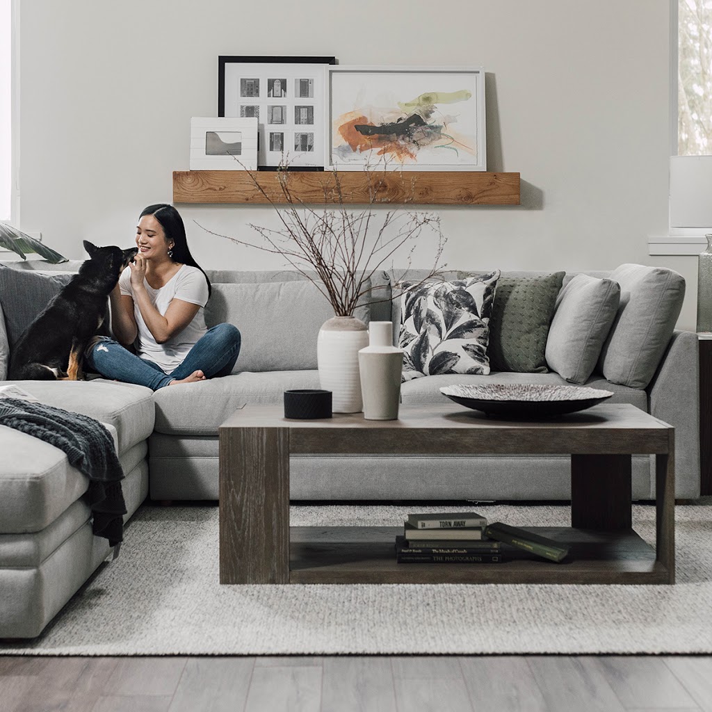 Urban Barn Thickson Ridge | 1629 Victoria St E Unit #15, Whitby, ON L1N 9W4, Canada | Phone: (905) 721-2673
