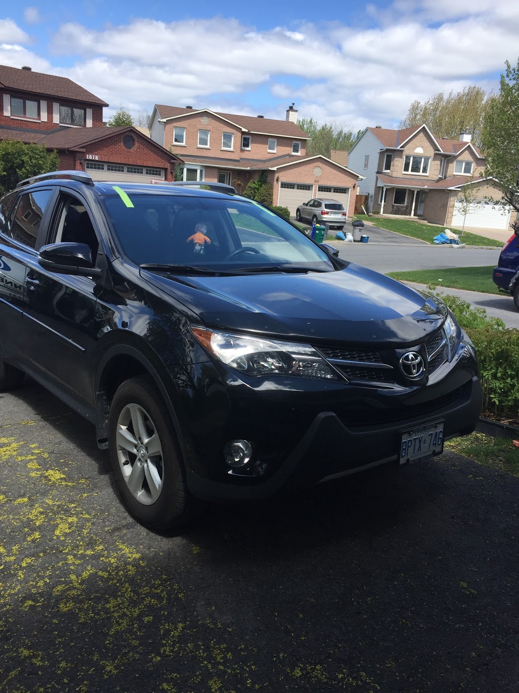 RoadRunner Auto Glass | 37 Rue de Bruxelles, Gatineau, QC J9J 0M4, Canada | Phone: (613) 316-2131