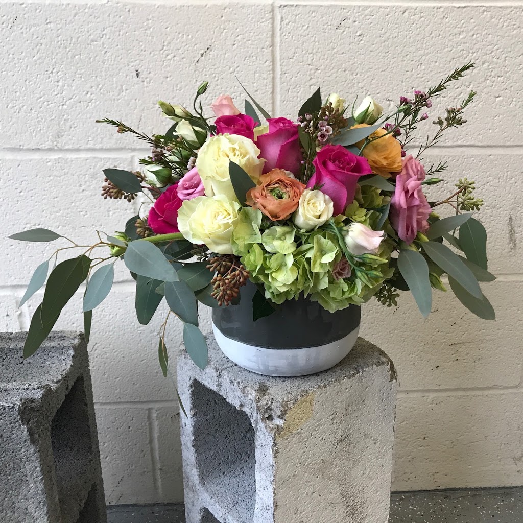 Wildroot Floral | 1250 Niagara St, Buffalo, NY 14213, USA | Phone: (716) 957-2251