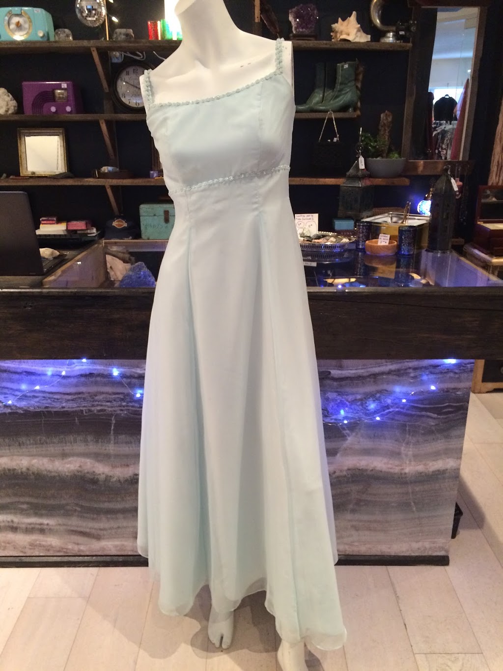 Friperie "La ptite Curieuse" | 164 ch. de saint-jean, La Prairie, QC J5R 2J8, Canada | Phone: (438) 921-6766