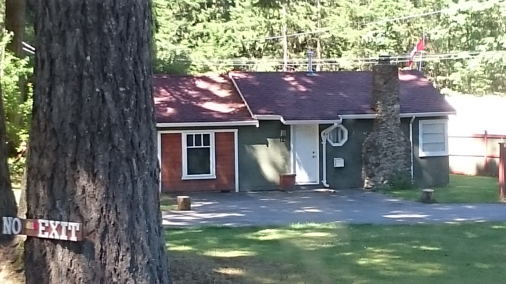 Malahat Bungalows Motel | 300 Trans-Canada Hwy, Malahat, BC V0R 2L0, Canada | Phone: (250) 478-3011