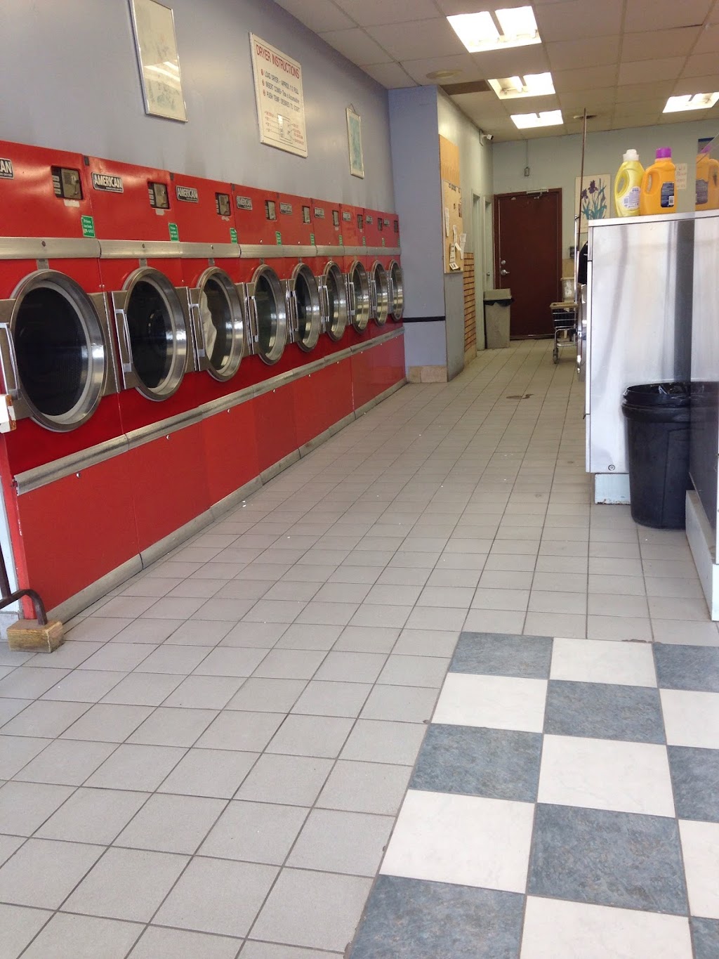 K C Cleaners & Laundromat | 280 Victoria St N, Kitchener, ON N2H 5E2, Canada | Phone: (519) 749-0445