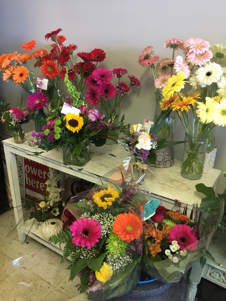 Bernadettes Flowers | 25 Hopeton Rd, Stratford, PE C1B 1T6, Canada | Phone: (902) 566-4000