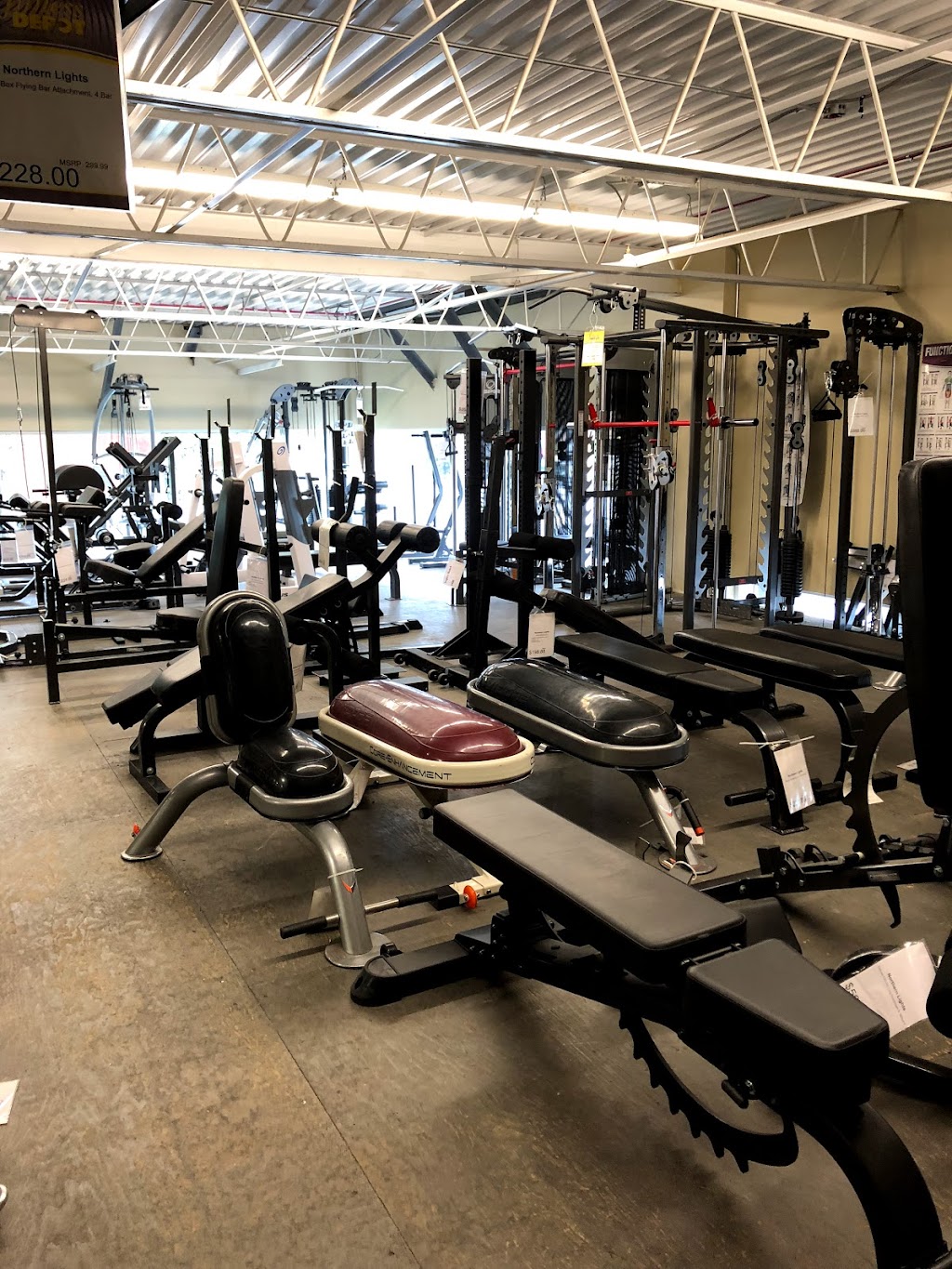 Fitness Depot | 61 Bd Brunswick, Dollard-des-Ormeaux, QC H9B 2N4, Canada | Phone: (514) 421-2302