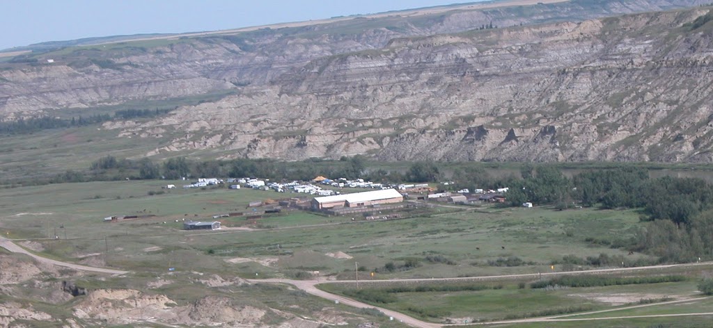 T L Bar Ranch | Highway 585, Trochu, AB T0M 2C0, Canada | Phone: (403) 442-2207