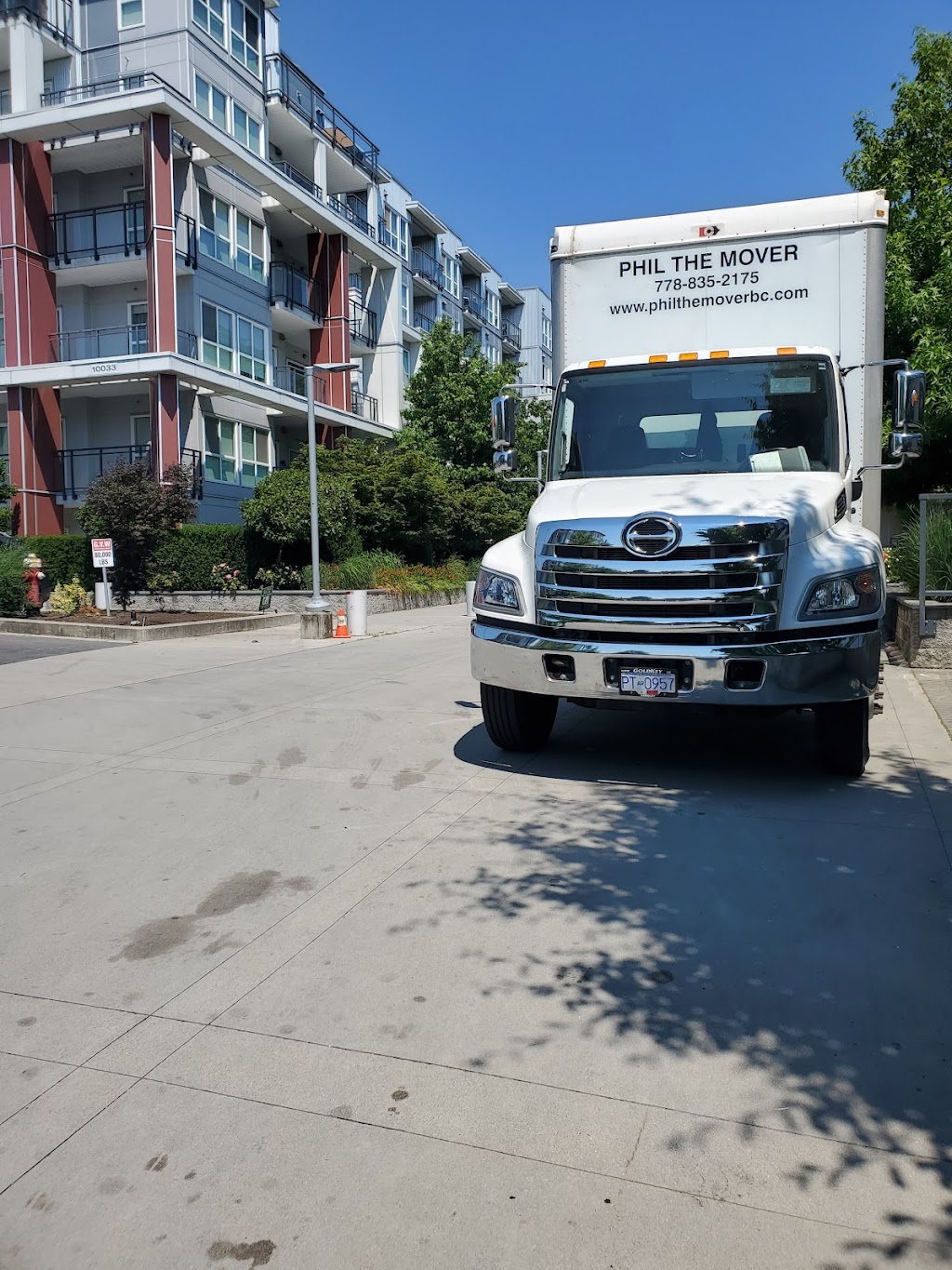 Phil the Mover Ltd | 2080 Van Dyke Pl, Richmond, BC V6V 1X9, Canada | Phone: (778) 835-2175