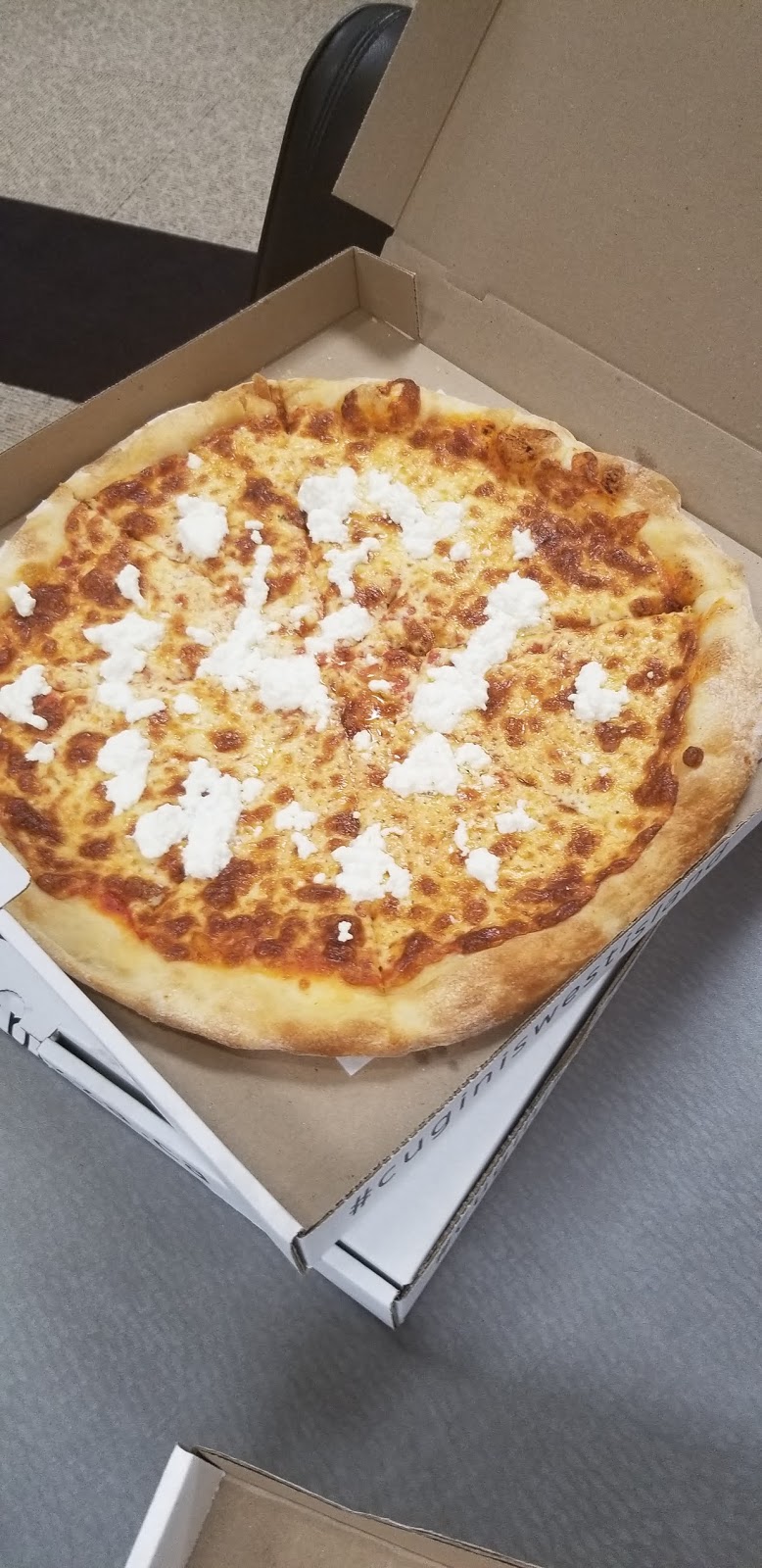 Cuginis Pizza Cafe | 275 Av Elm, Beaconsfield, QC H9W 2C8, Canada | Phone: (514) 693-3662