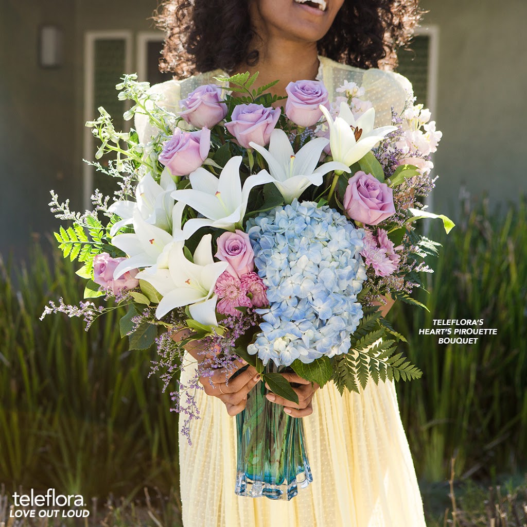Anns Flowers & Gifts | 3534 Roblin Blvd, Winnipeg, MB R3R 0C9, Canada | Phone: (204) 984-9998
