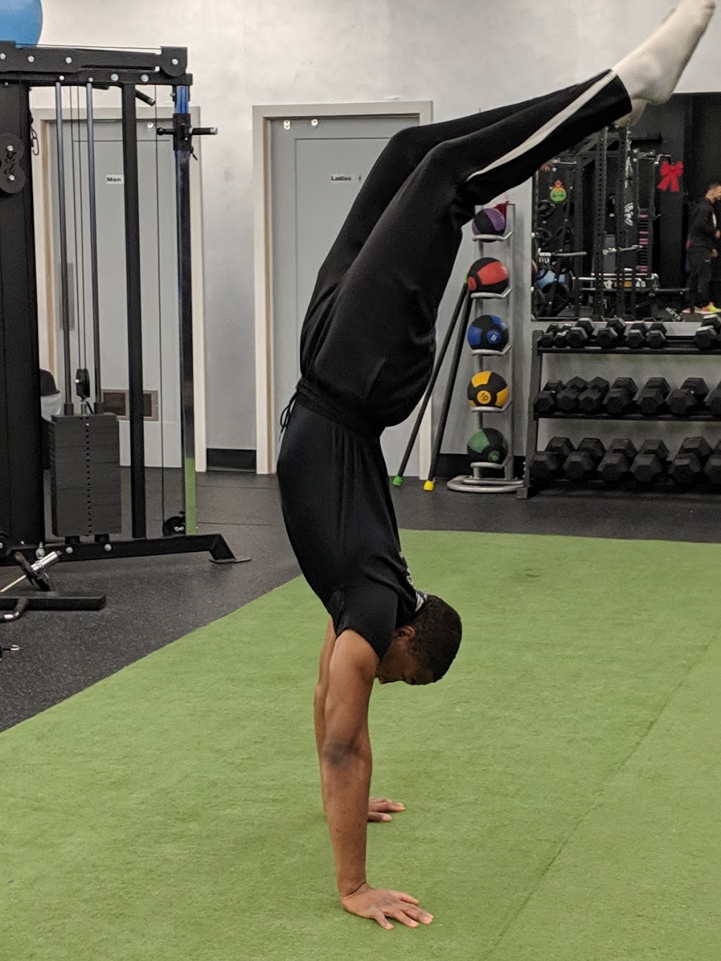 Hamilton Fitness Academy Inc. | 3-1024 Upper Wentworth St, Hamilton, ON L9A 4V9, Canada | Phone: (905) 575-9396
