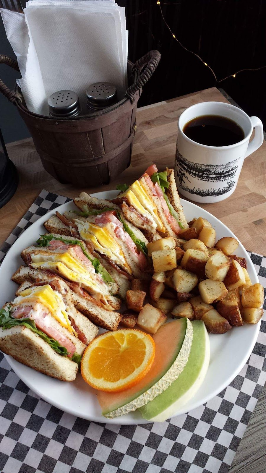 Le café - Bistro du roy | 78 Chemin de Joliette, Lanoraie, QC J0K, Lanoraie, QC J0K 1E0, Canada | Phone: (450) 887-1212