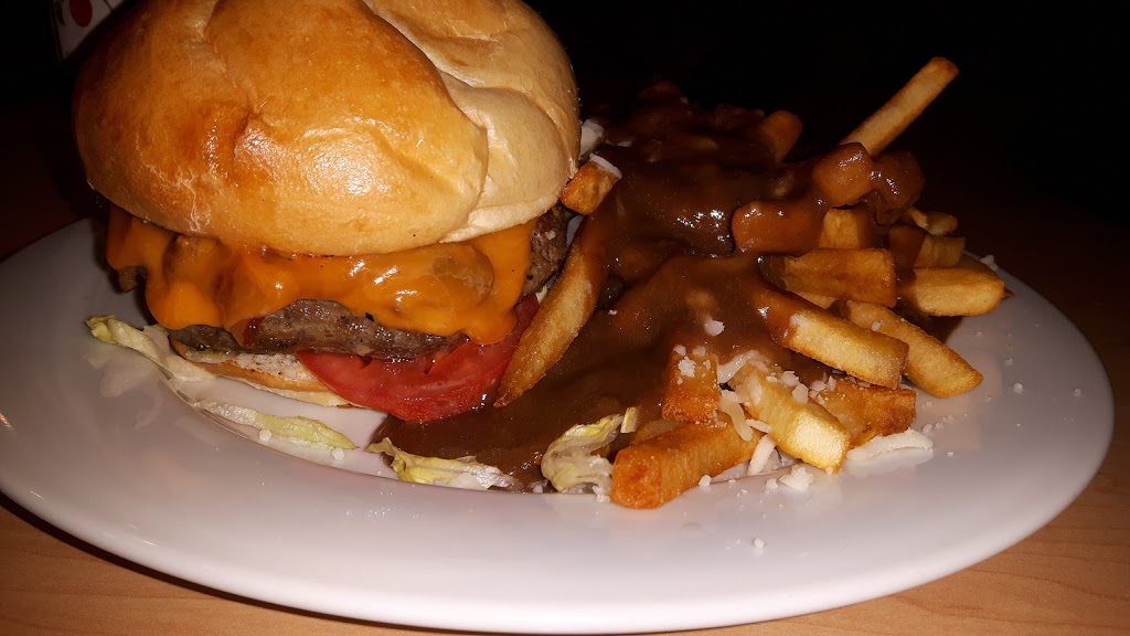 Fixins Homestyle Eatery | 106 Circle Drive W, Saskatoon, SK S7L 4L6, Canada | Phone: (306) 978-6506