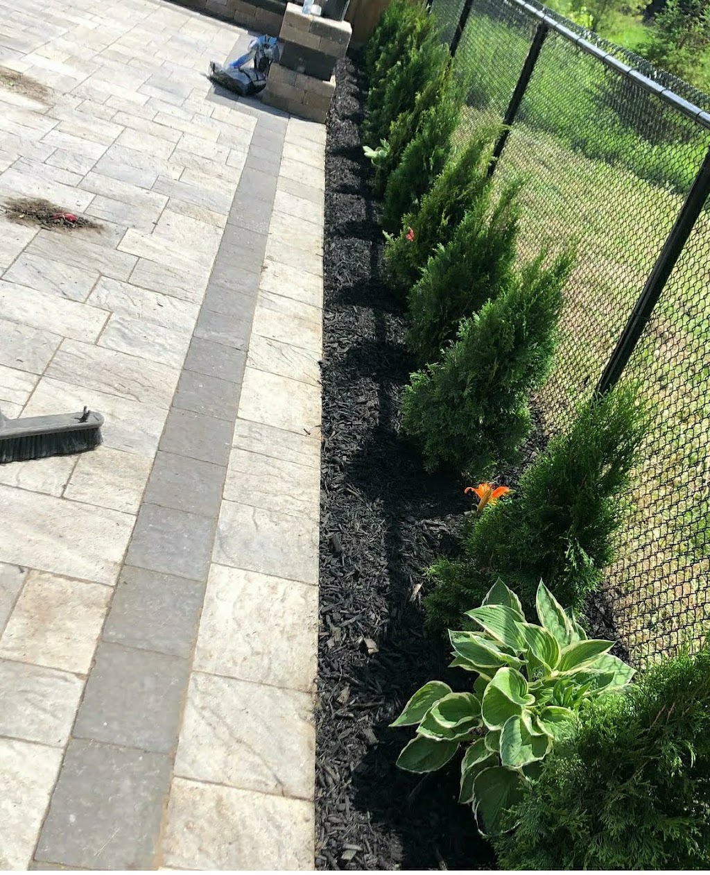 Greenworks Lawncare & Landscaping Inc. | 42 Hewson Crescent, Georgetown, ON L7G 2N9, Canada | Phone: (705) 500-9000