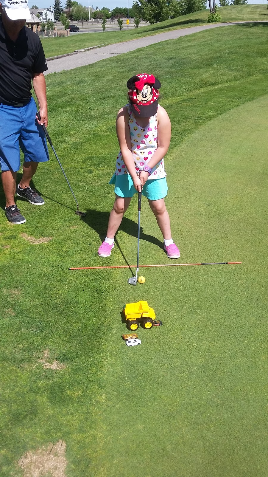 Eaglequest Golf Douglasdale | 7 Douglas Woods Dr SE, Calgary, AB T2Z 1K2, Canada | Phone: (403) 279-7913