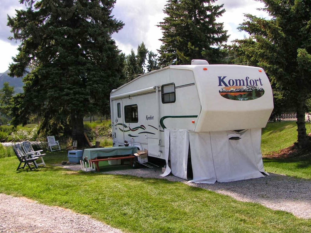 Lost Lemon Campground & Cabins | 11001 19 Ave, Blairmore, AB T0K 0E0, Canada | Phone: (403) 562-2932