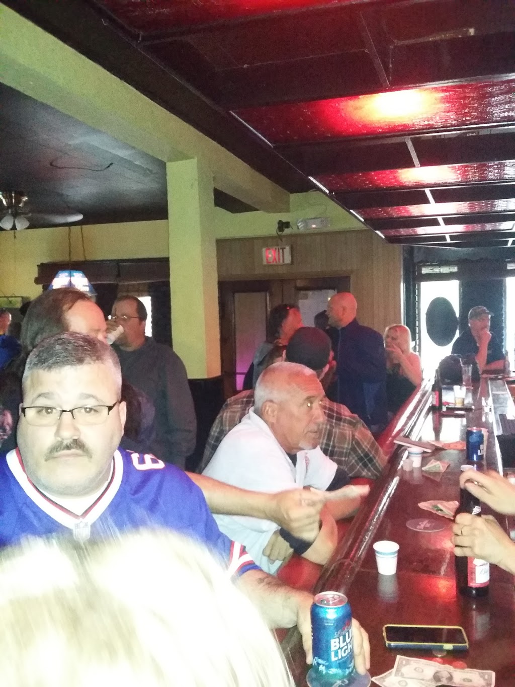 Roses Sons Bar & Restaurant | 2939 Hyde Park Blvd, Niagara Falls, NY 14305, USA | Phone: (716) 282-9487