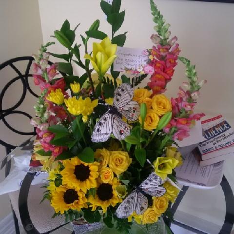 Mount Pearl Florist | 160 Trans Canada Hwy, Mount Pearl, NL A1N 2P3, Canada | Phone: (709) 364-4095