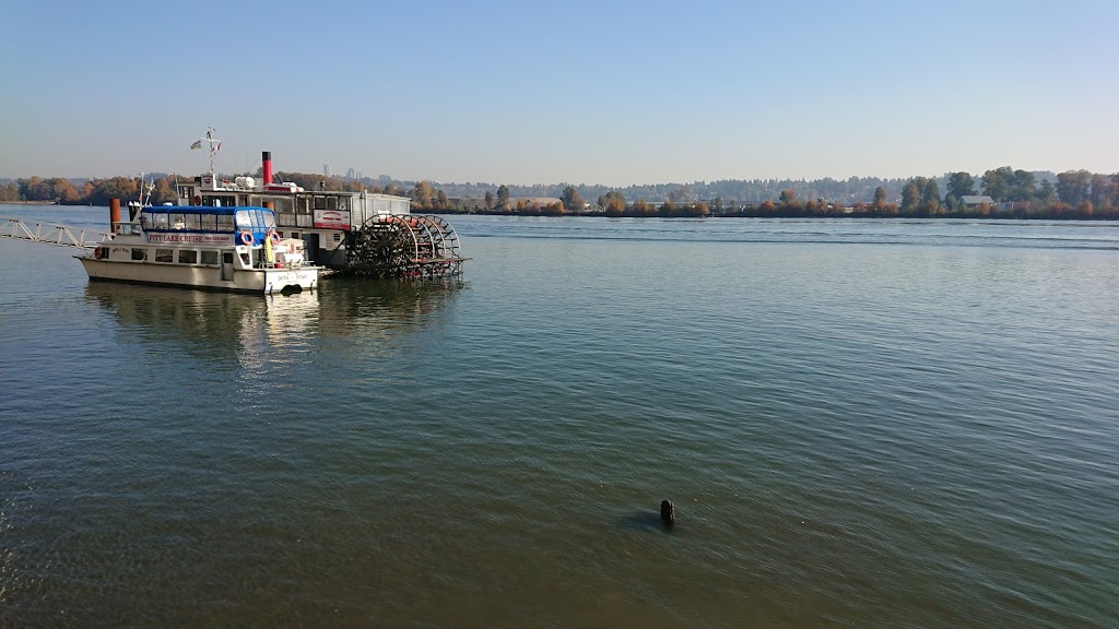Waterfront Esplanade and Park | 1260 Quayside Dr, New Westminster, BC V3M 6E1, Canada | Phone: (604) 521-3711