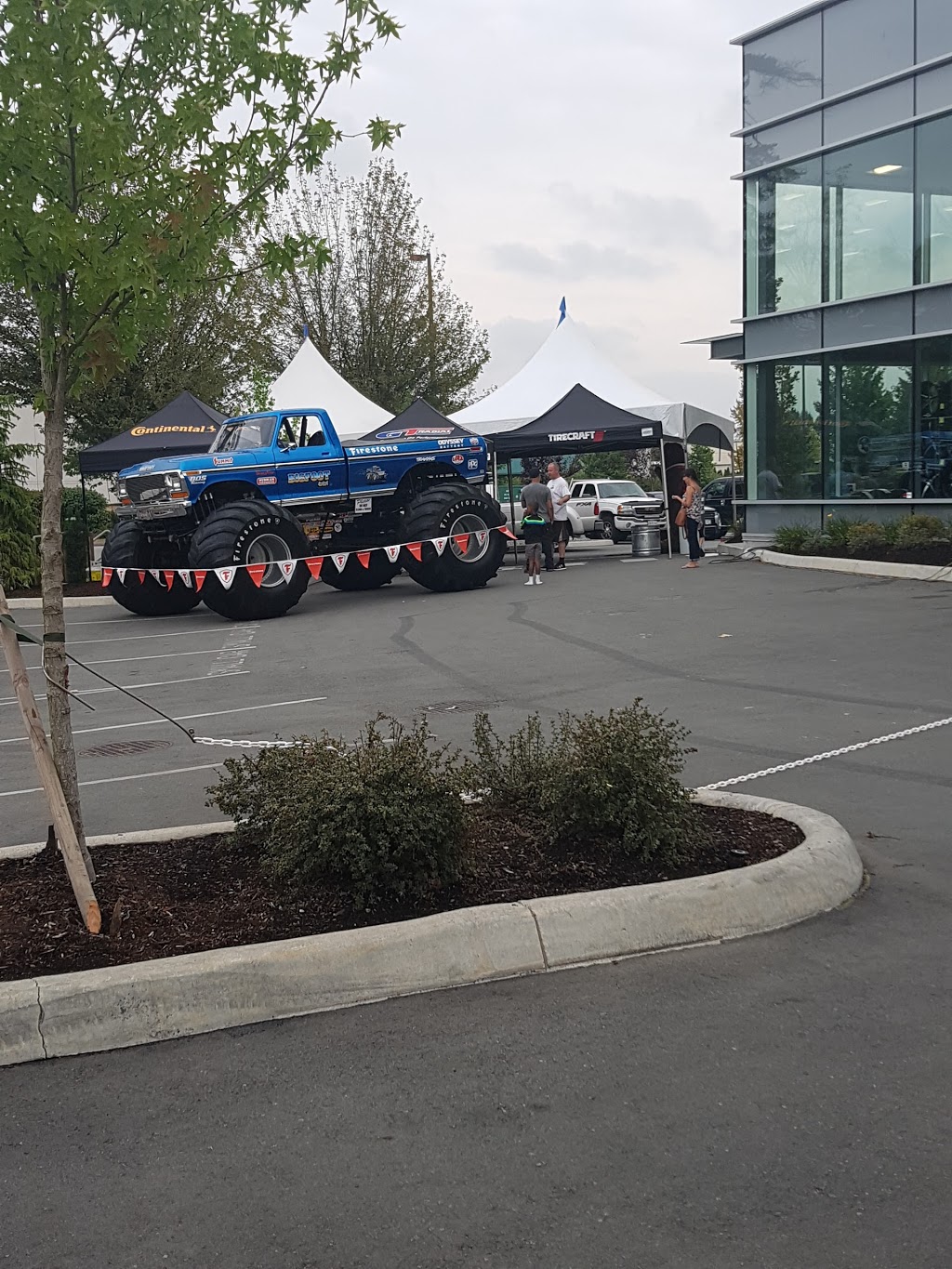 Midway Tirecraft Langley | 26526 Gloucester Way, Langley City, BC V4W 3S8, Canada | Phone: (604) 607-0102