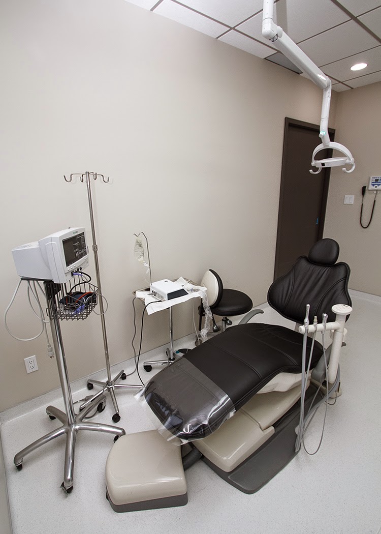 Sherwood Park Smiles Dental | 50 Brentwood Blvd #210, Sherwood Park, AB T8A 2H5, Canada | Phone: (587) 410-2259