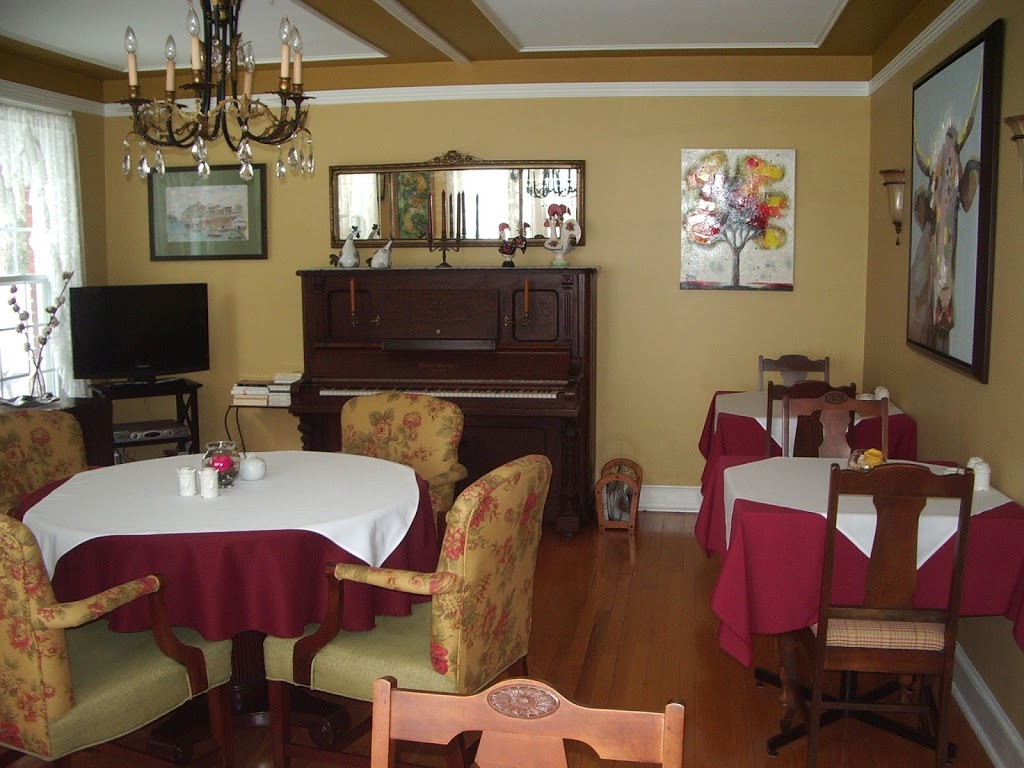 Auberge Les Pignons Verts | 2158 Chemin Nicholas - Austin, Austin, QC J0B 1B0, Canada | Phone: (819) 847-1272