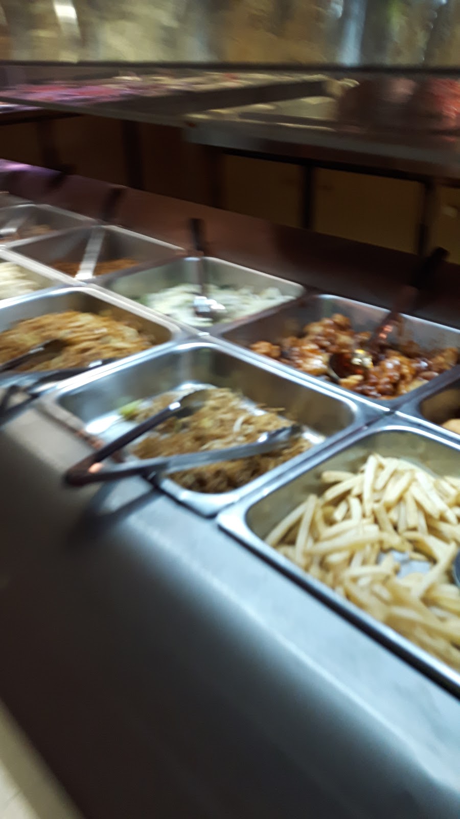 La Maison Pékin | 2850 Boulevard de la Concorde E, Laval, QC H7E 2B4, Canada | Phone: (450) 667-5750