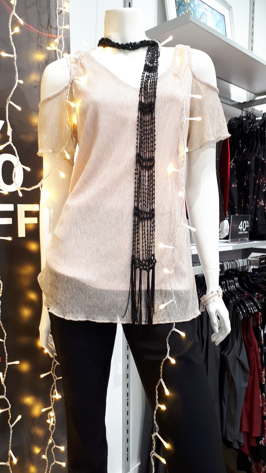 Rickis | Smart Ctr, 202 Oak Walk Dr K3, Oakville, ON L6H 6M3, Canada | Phone: (905) 257-1127