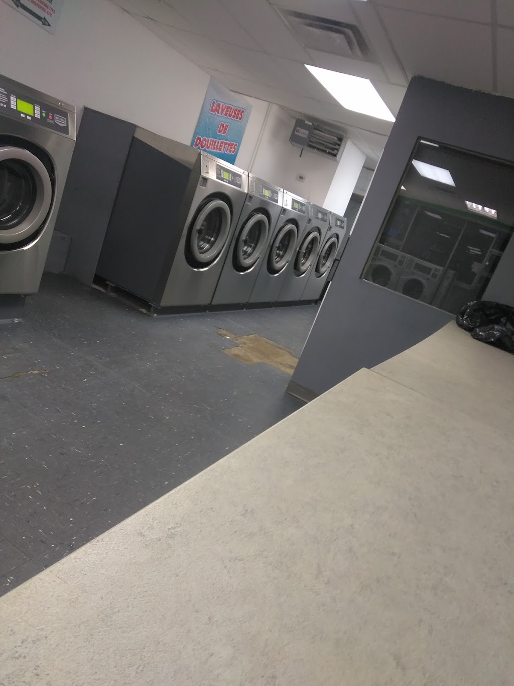Buandrie Express-Net | 58 Boulevard Cartier O, Laval, QC H7N 2H5, Canada