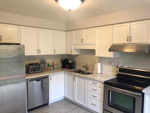 Home Painters Mississauga | 3379 Ellengale Dr, Mississauga, ON L5C 1Z5, Canada | Phone: (905) 581-5881