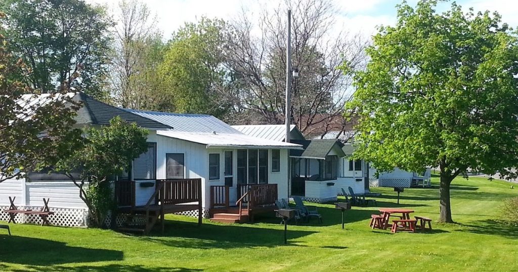 West Shores Cabins | 888 US-2, North Hero, VT 05474, USA | Phone: (802) 372-8832