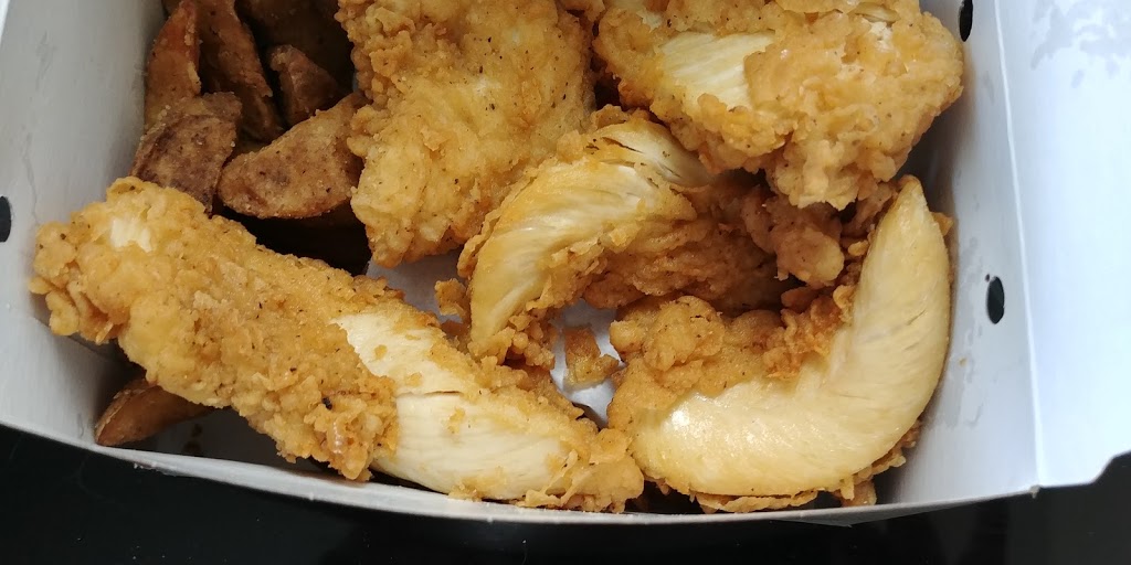 Mary Browns Chicken & Taters | 196A Provincial Trunk Hwy 12, Steinbach, MB R5G 1T7, Canada | Phone: (204) 326-9638