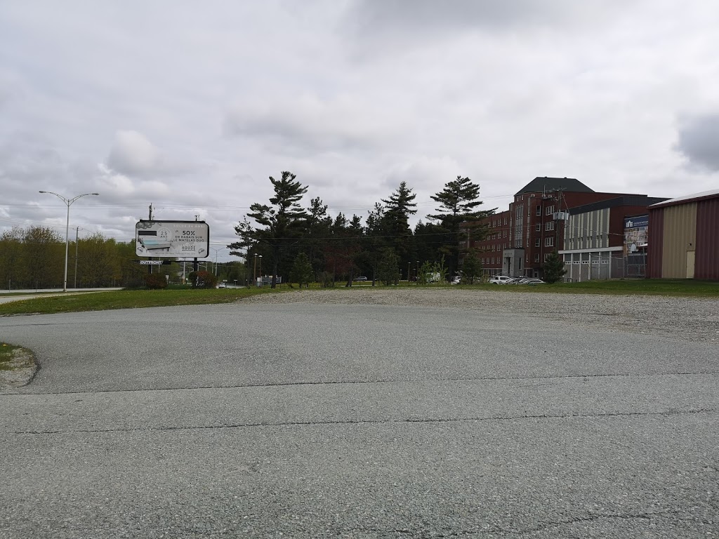 Aréna Mont-Ste-Anne | 2100 Chemin de Sainte-Catherine, Sherbrooke, QC J1N 3V5, Canada | Phone: (819) 562-3013