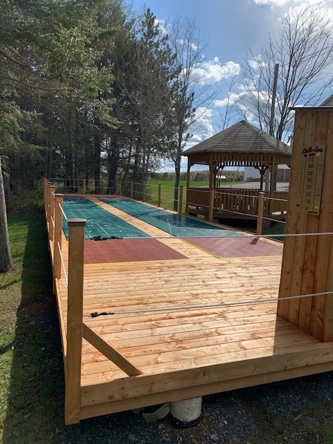 Terrain de Suffleboard | 10 Rte du Lac-Saint-François, Adstock, QC G0N 1S0, Canada | Phone: (418) 422-5558