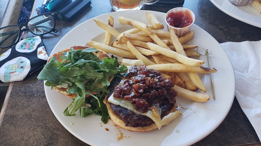 SHADY REST RESTAURANT & PUB | 3109 Island Hwy W, Qualicum Beach, BC V9K 2C5, Canada | Phone: (250) 752-9111